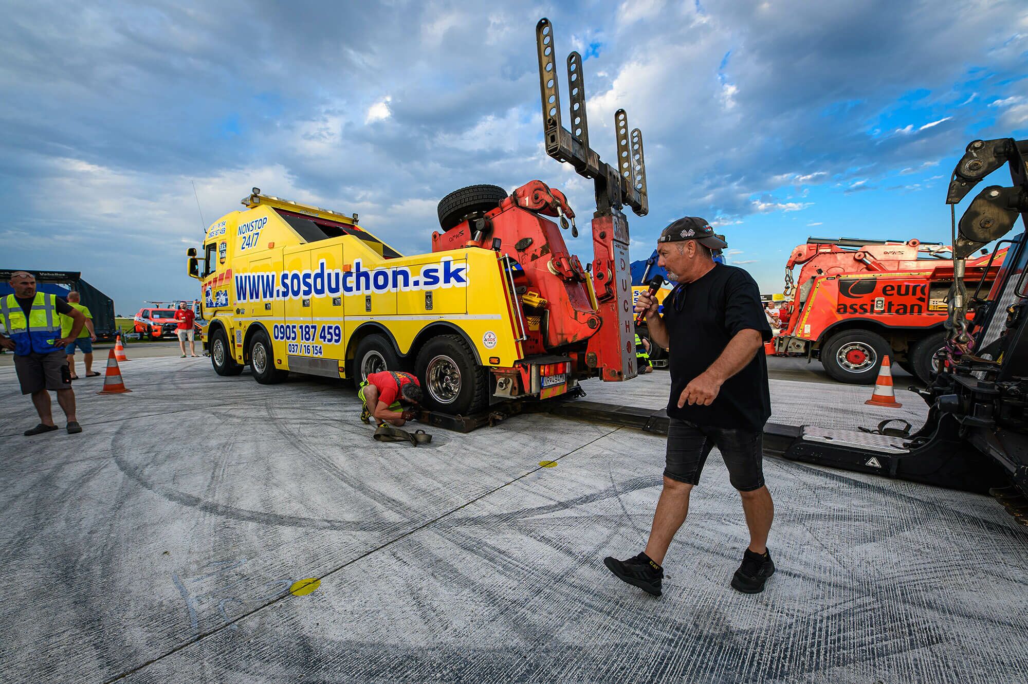 Czechoslovak Tow Show 2025 - odtahová technika - navijáky, LED světla, kurtny, upínací pásy